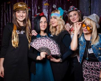 Отметить 8 марта в Южно-Сахалинске по-новому: яркие идеи для корпоративного праздника