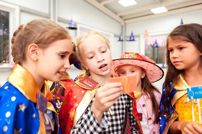 Новый год в Южно-Сахалинске глазами школьников: квесты, игры и секреты организации